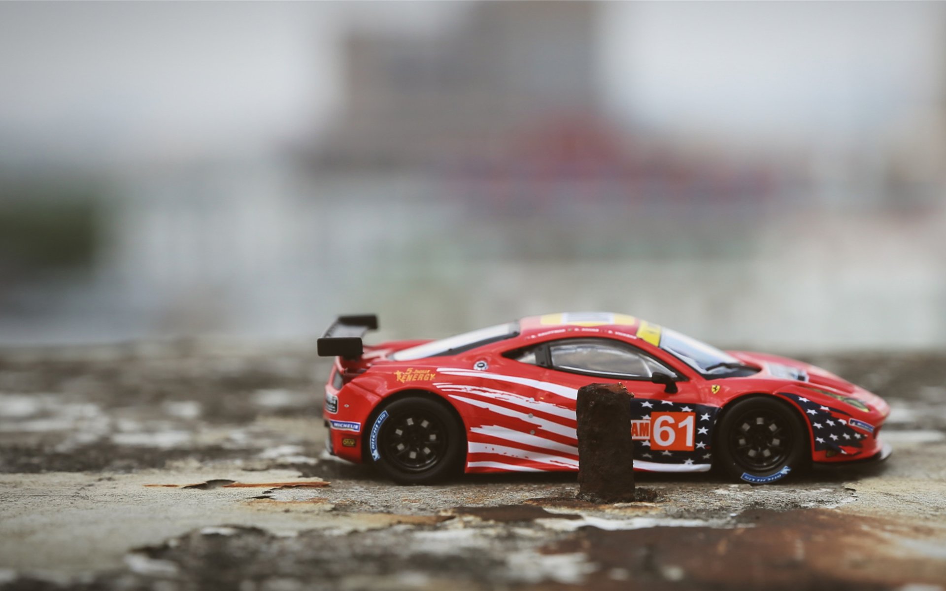 健身行业进入快速发展阶段，市场需求持续增长，健身行业的市场容量和变化趋势